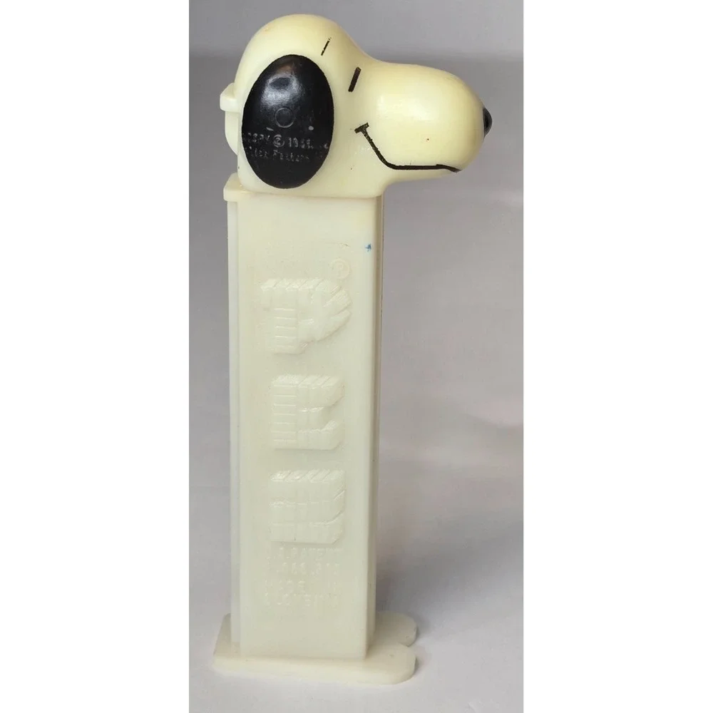 VINTAGE PEZ PEANUTS 